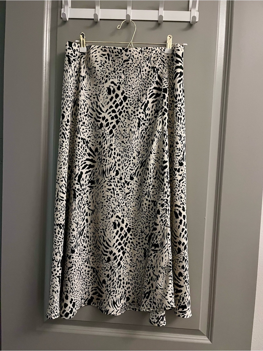 Fashion Nova Black and White Animal Print A-Line Skirt